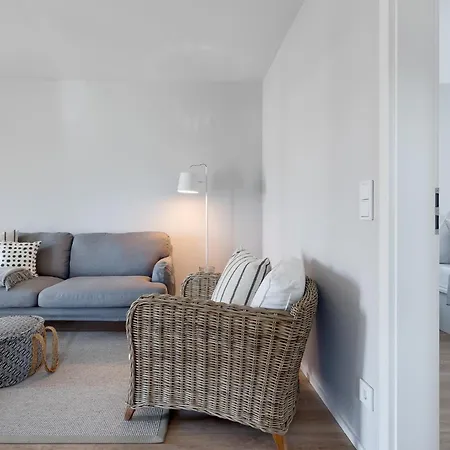 Nis Puk Apartamento *